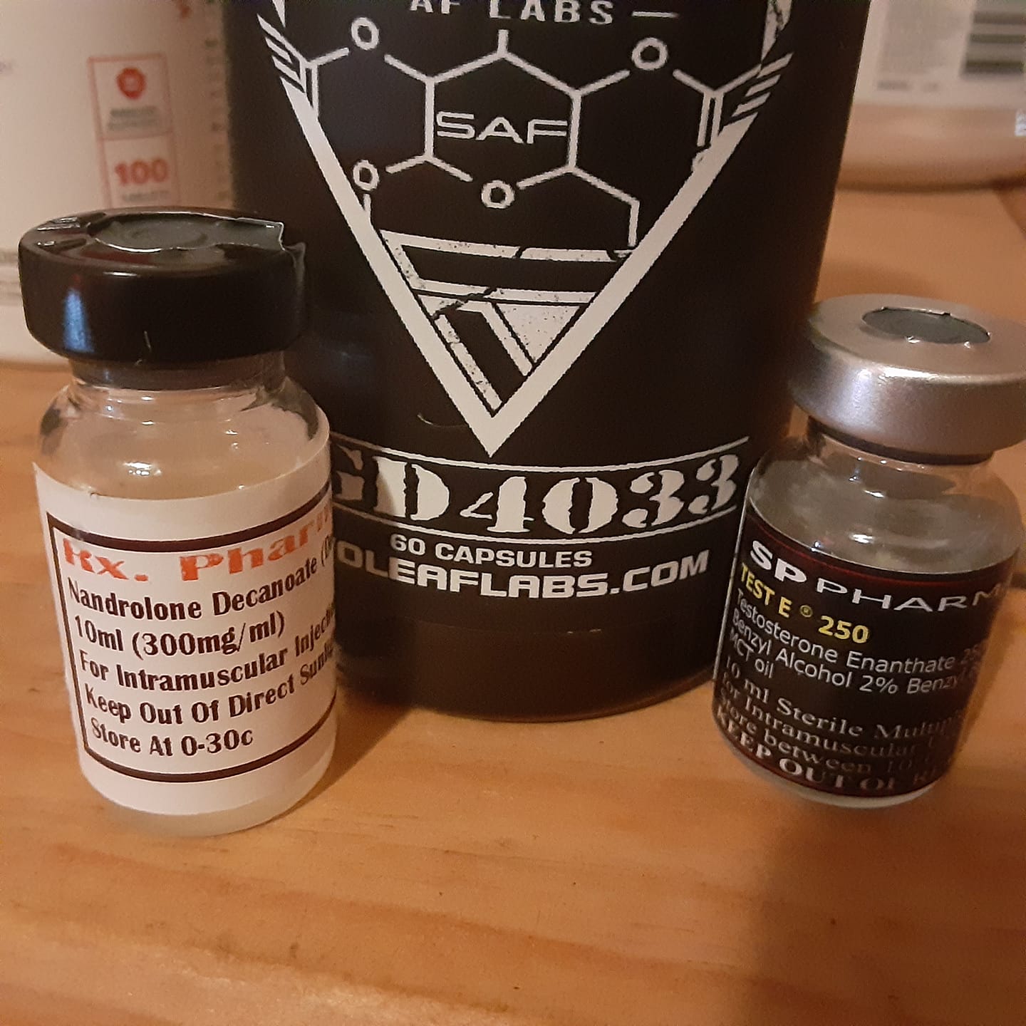 deca durabolin testosterone bottles